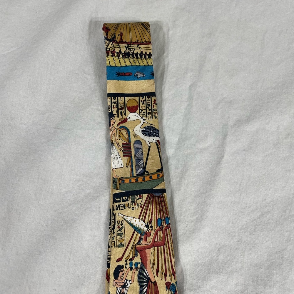 Museum Artifacts All Silk Mens Egiptian Print Tie - Picture 4 of 9